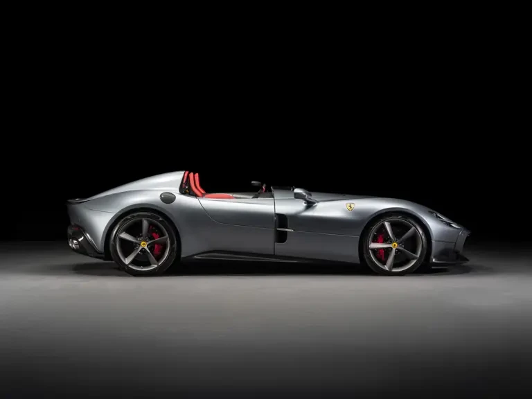 2022 Ferrari Monza SP2 - Image 6 of 31