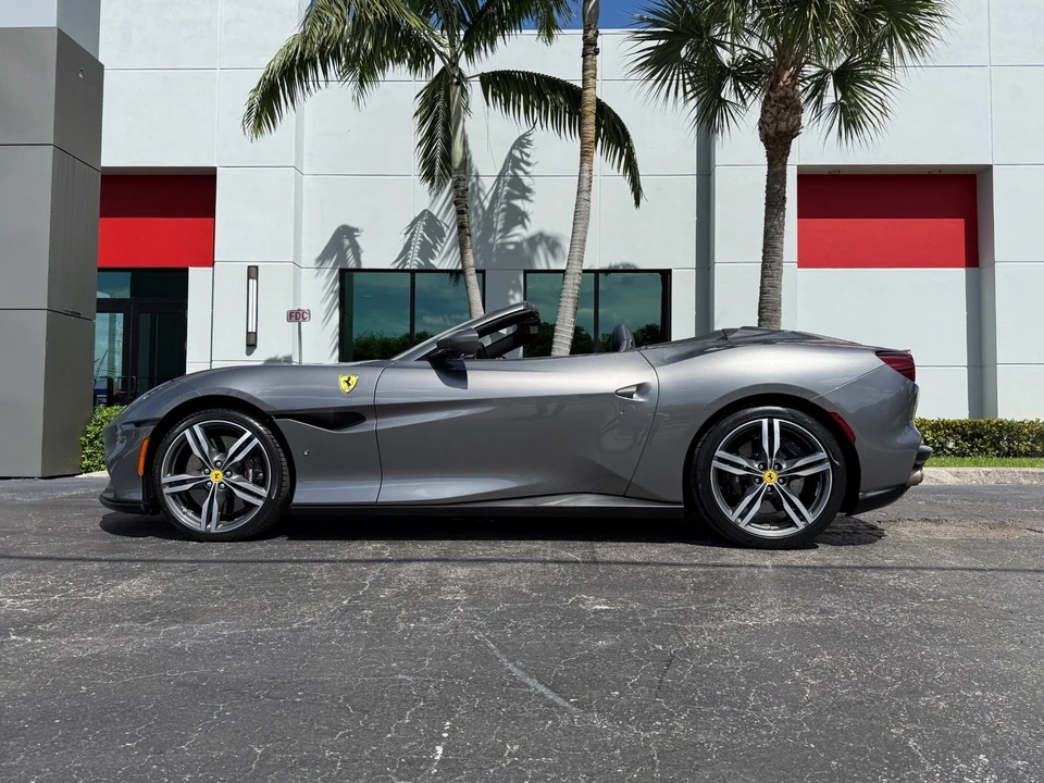 2022 Ferrari - Image 8 of 31