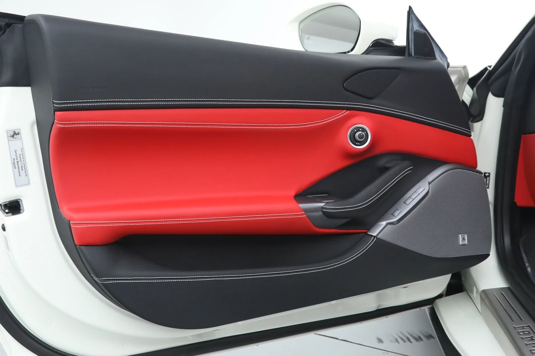 2022 Ferrari Portofino M - Image 26 of 31