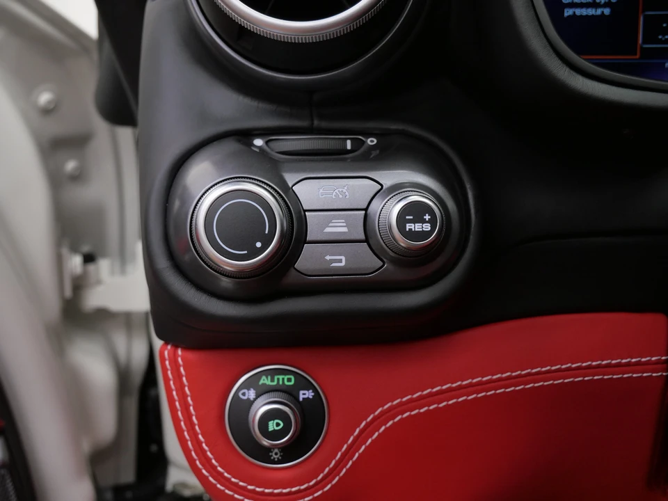 2022 Ferrari Portofino M - Image 29 of 31