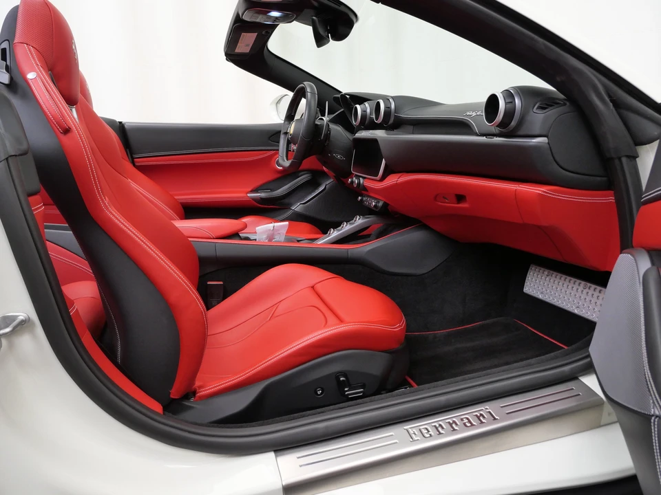2022 Ferrari Portofino M - Image 16 of 31
