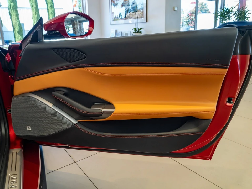 2022 Ferrari Portofino M - Image 25 of 31