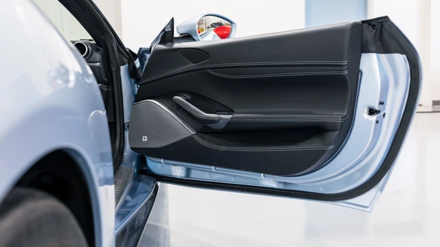 2022 Ferrari Portofino M - Image 12 of 18