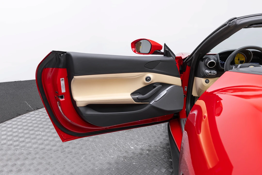 2022 Ferrari Portofino M - Image 12 of 31