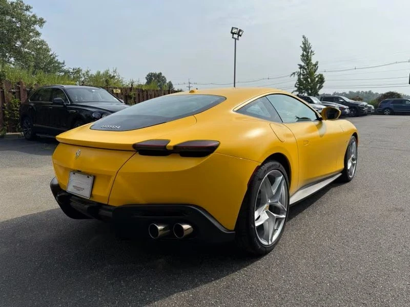 2022 Ferrari Roma - Image 4 of 16