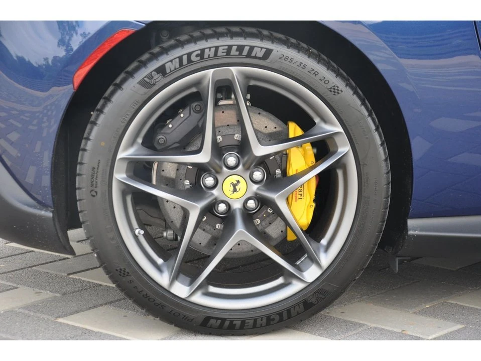 2022 Ferrari Roma - Image 17 of 20