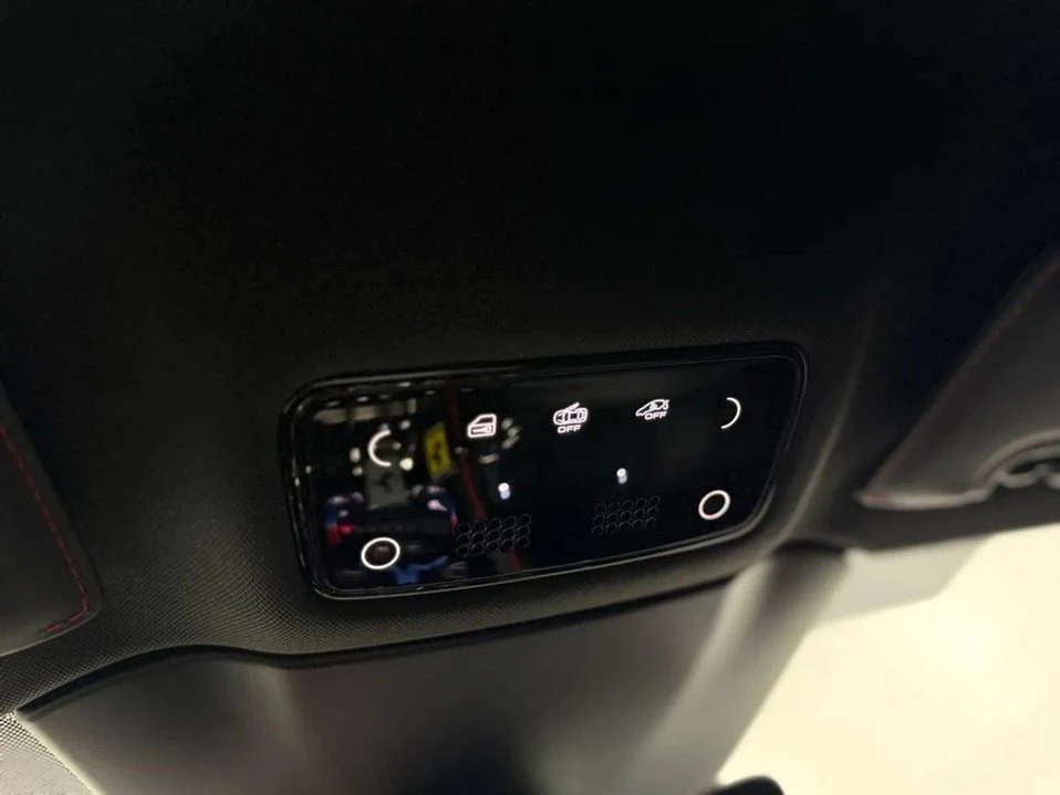 2022 Ferrari Roma - Image 12 of 20