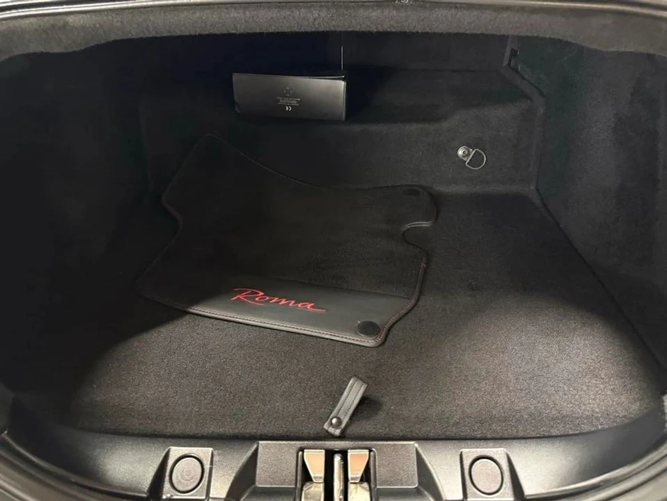 2022 Ferrari Roma - Image 14 of 20