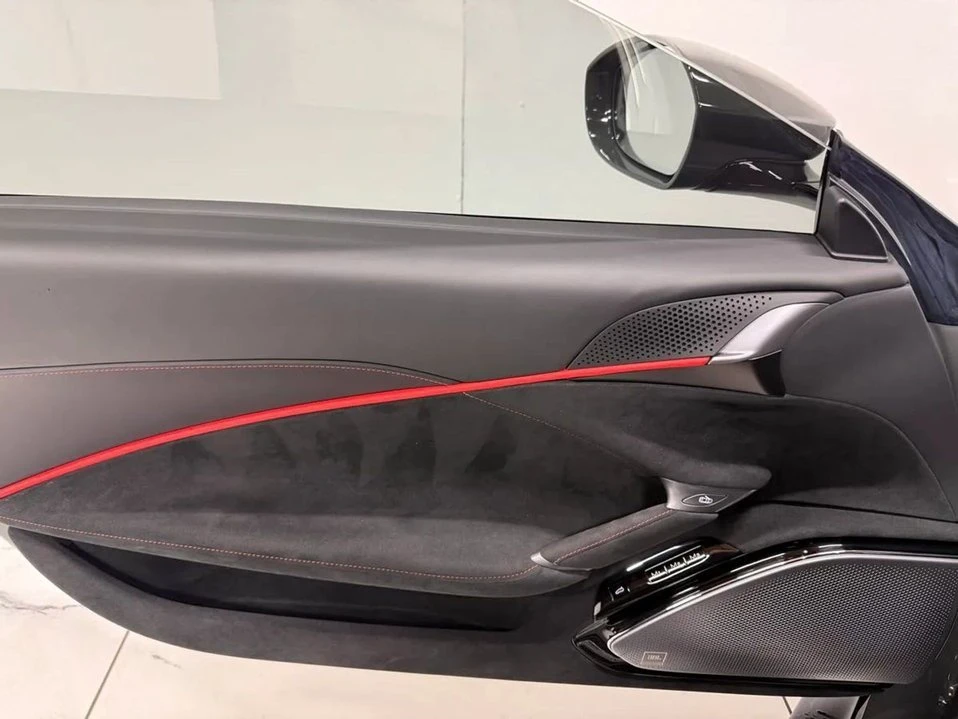 2022 Ferrari Roma - Image 2 of 20