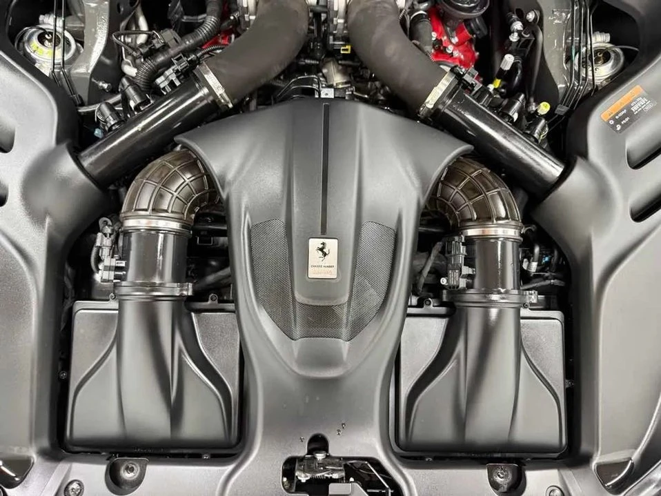 2022 Ferrari Roma - Image 17 of 20