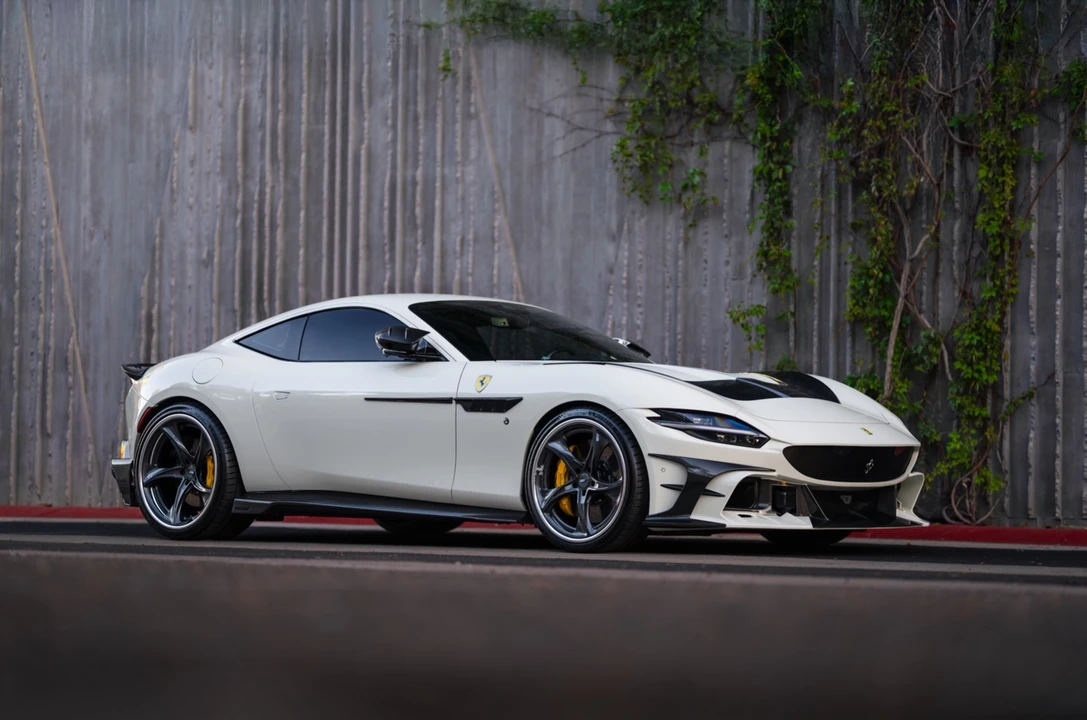2022 Ferrari Roma - Image 2 of 21