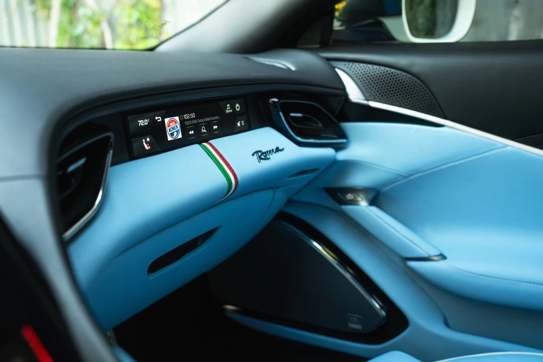 2022 Ferrari Roma - Image 17 of 21