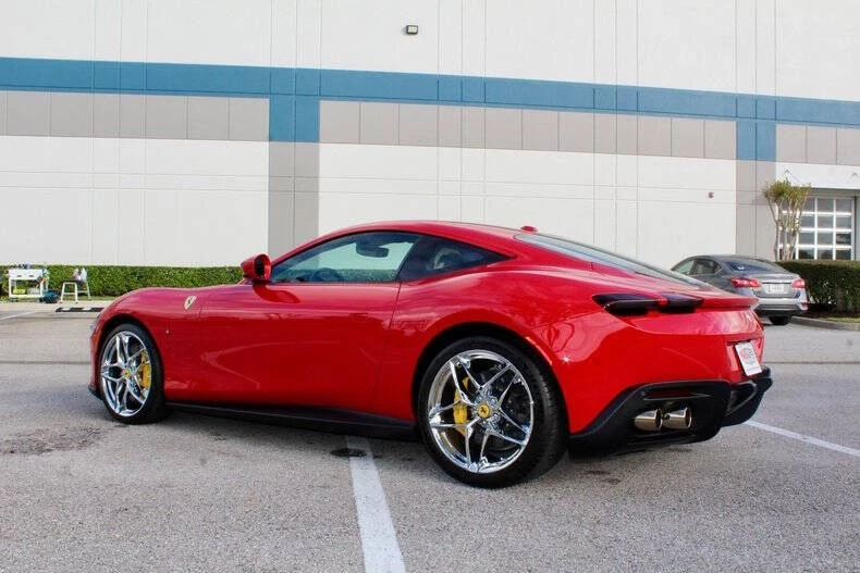 2022 Ferrari Roma - Image 11 of 12