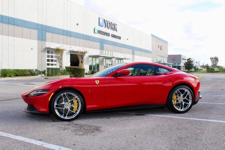 2022 Ferrari Roma - Image 9 of 12