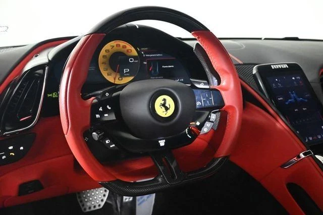 2022 Ferrari Roma - Image 12 of 20