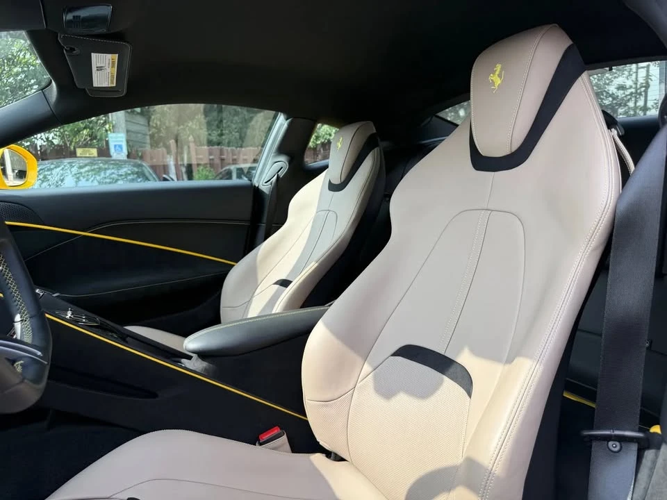 2022 Ferrari Roma - Image 5 of 9
