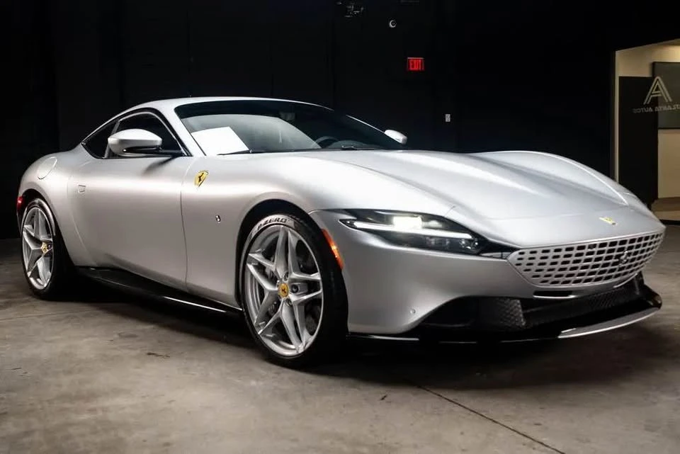 2022 Ferrari Roma - Image 2 of 15