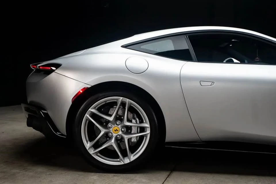 2022 Ferrari Roma - Image 5 of 15