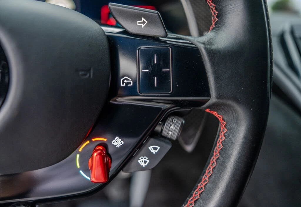 2022 Ferrari Roma - Image 7 of 30