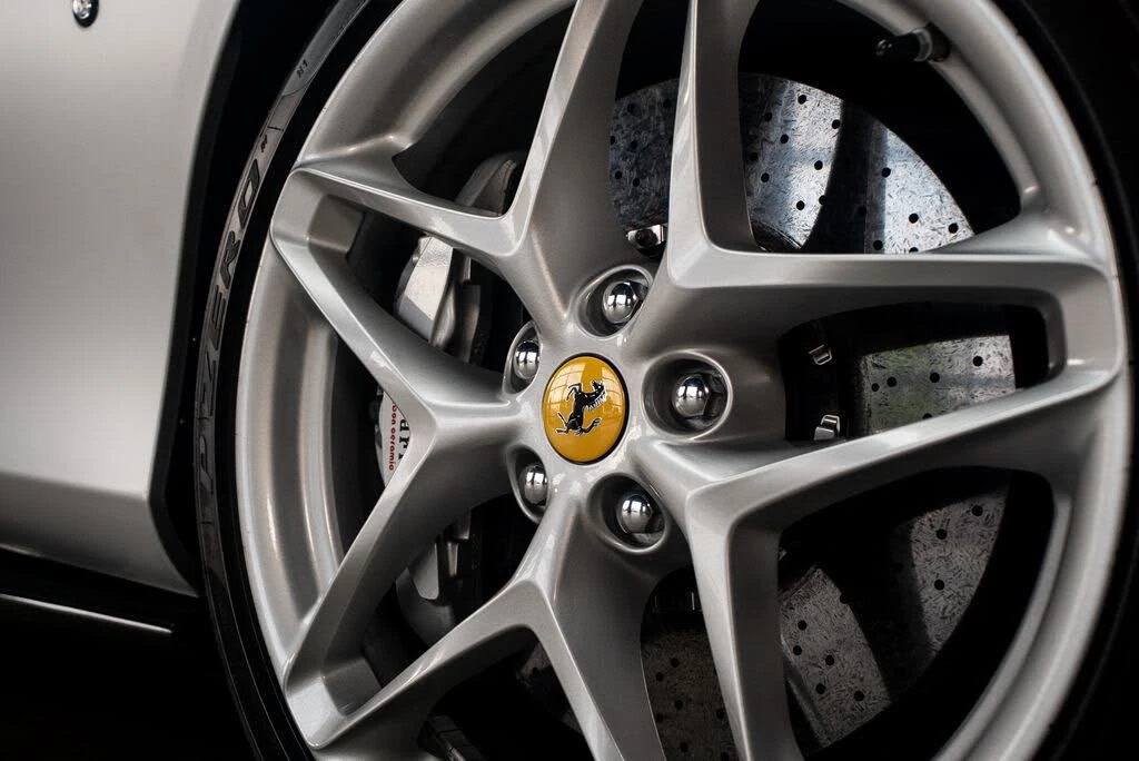 2022 Ferrari Roma - Image 19 of 31