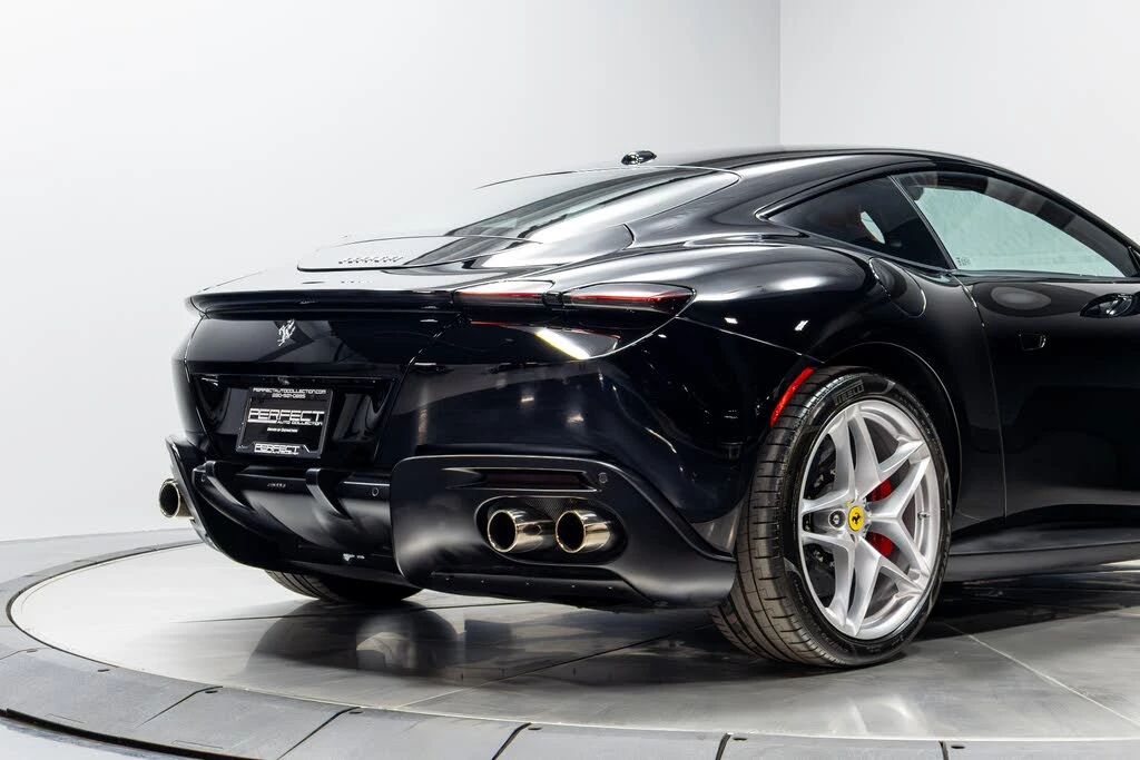 2022 Ferrari Roma - Image 18 of 31