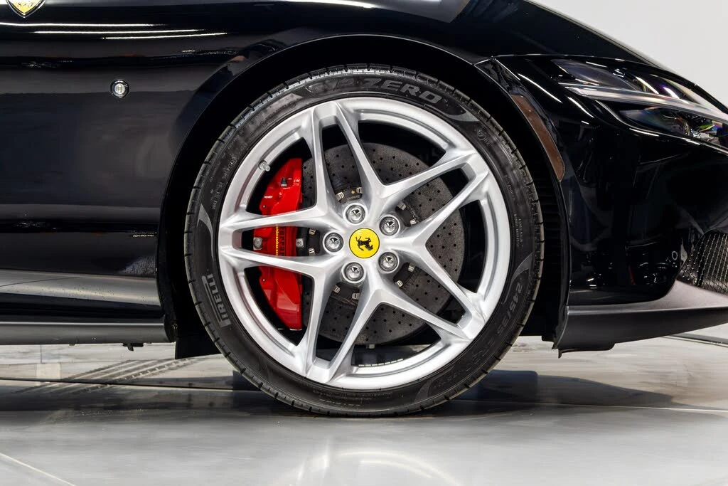 2022 Ferrari Roma - Image 24 of 31