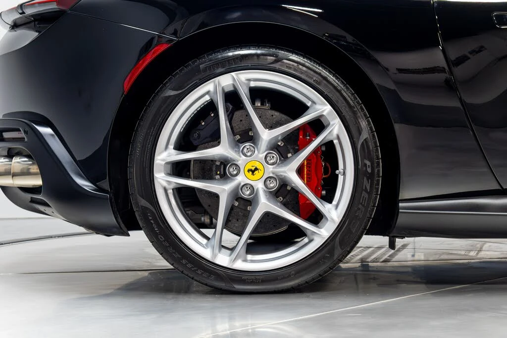 2022 Ferrari Roma - Image 21 of 31