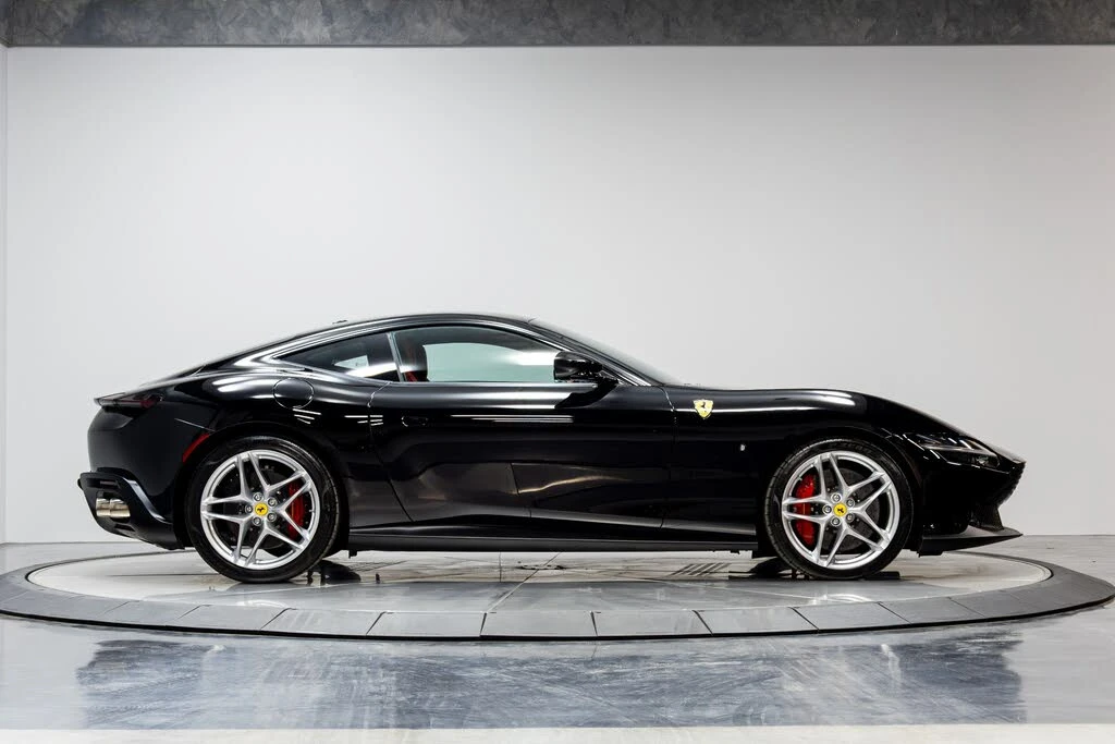 2022 Ferrari Roma - Image 19 of 31
