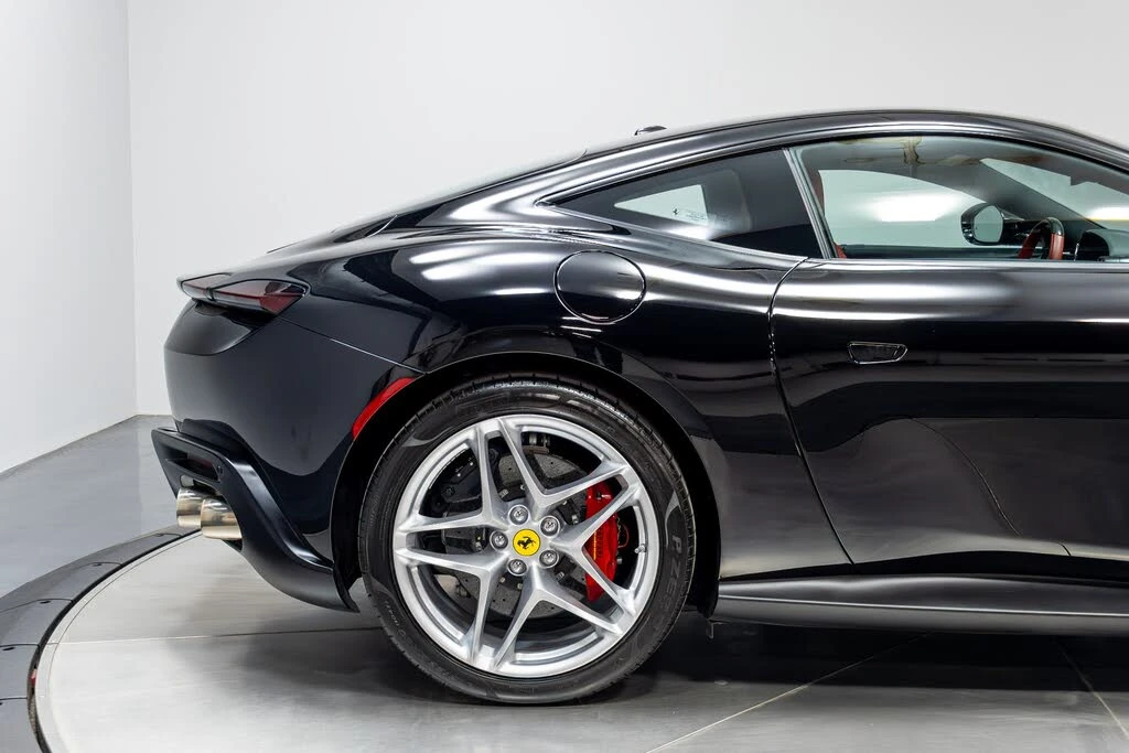 2022 Ferrari Roma - Image 20 of 31