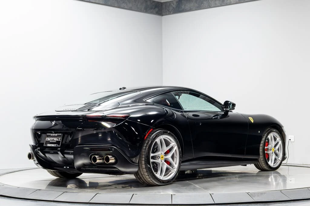 2022 Ferrari Roma - Image 17 of 31