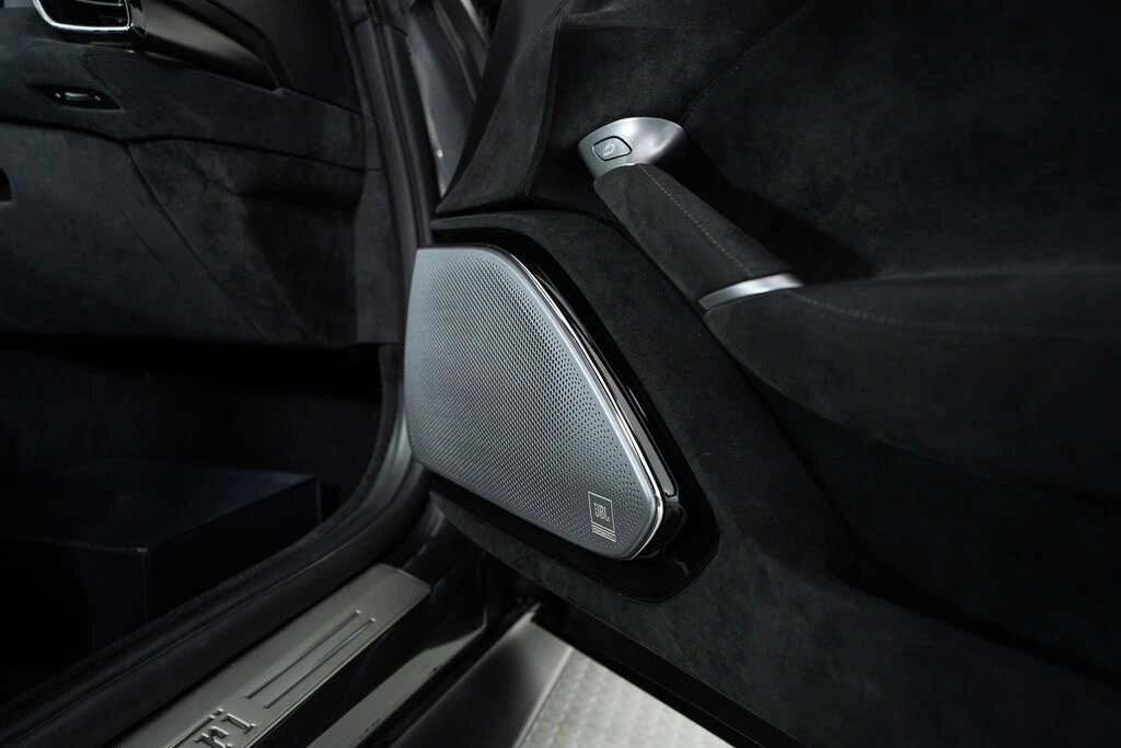 2022 Ferrari Roma - Image 26 of 31