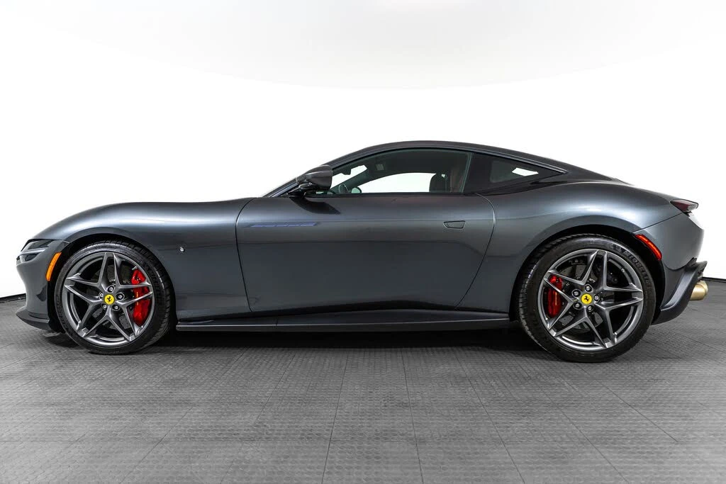 2022 Ferrari Roma - Image 2 of 31
