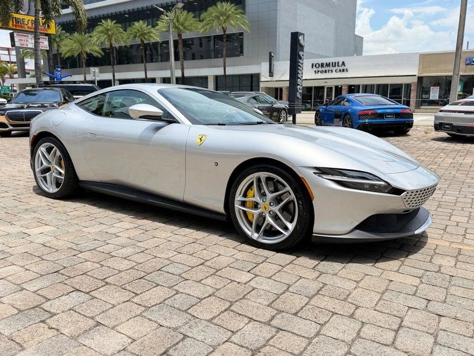 2022 Ferrari Roma - Image 6 of 31