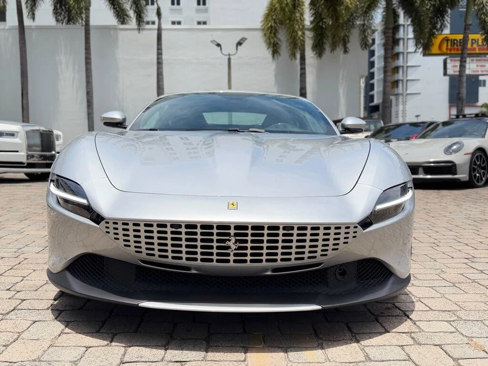 2022 Ferrari Roma - Image 4 of 31