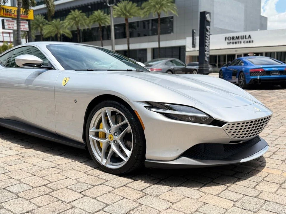2022 Ferrari Roma - Image 5 of 31