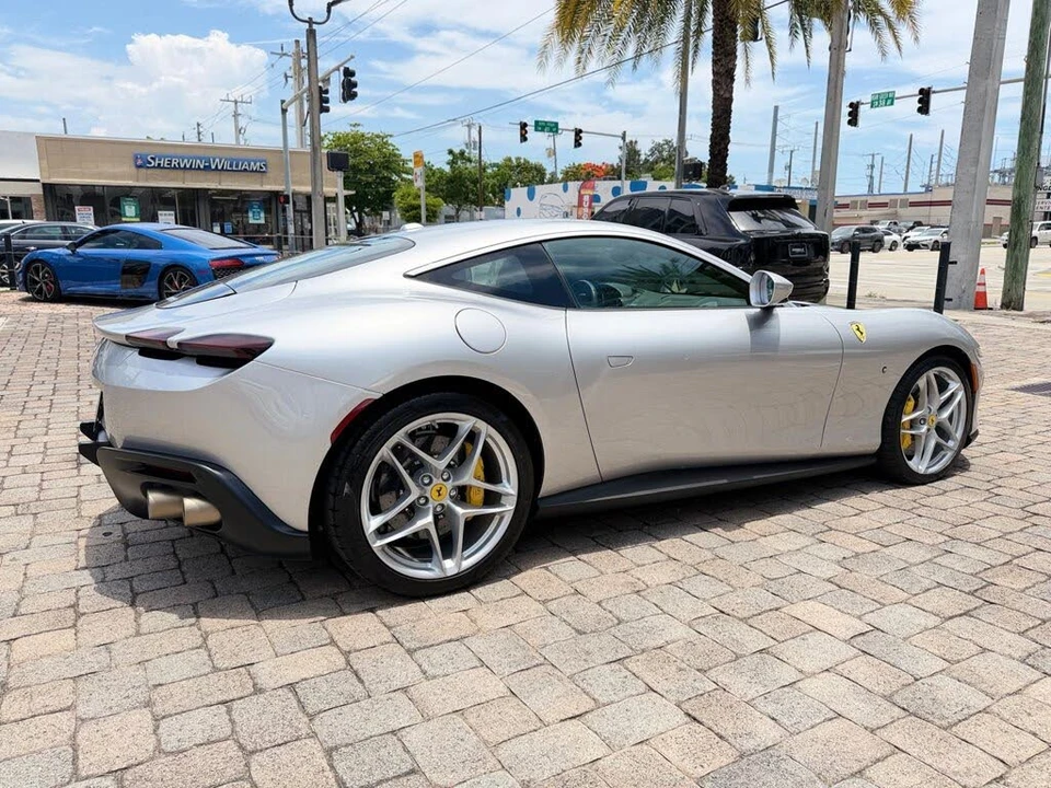 2022 Ferrari Roma - Image 10 of 31