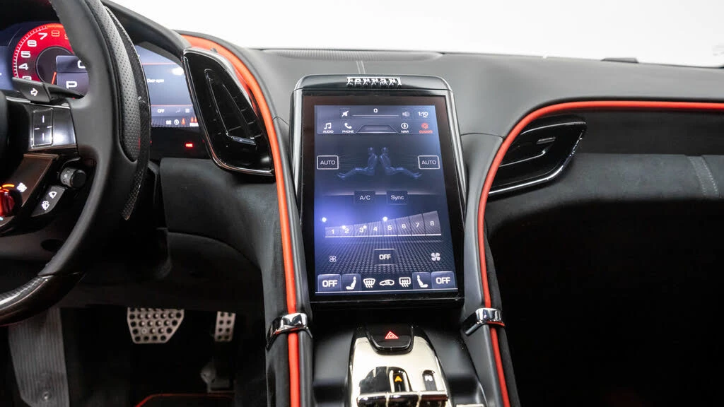 2022 Ferrari Roma - Image 27 of 31