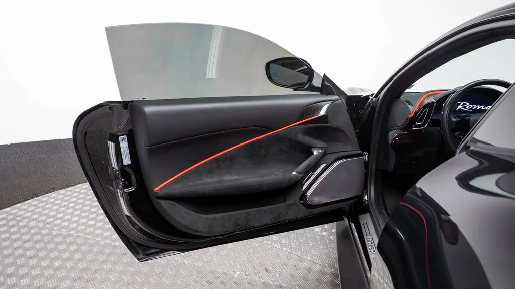 2022 Ferrari Roma - Image 12 of 31