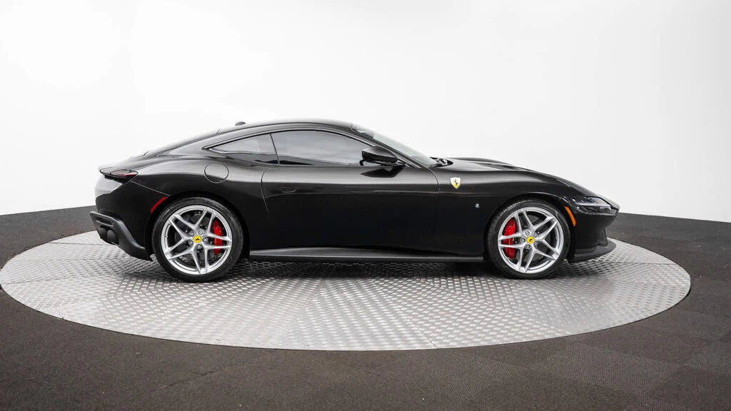 2022 Ferrari Roma - Image 9 of 31