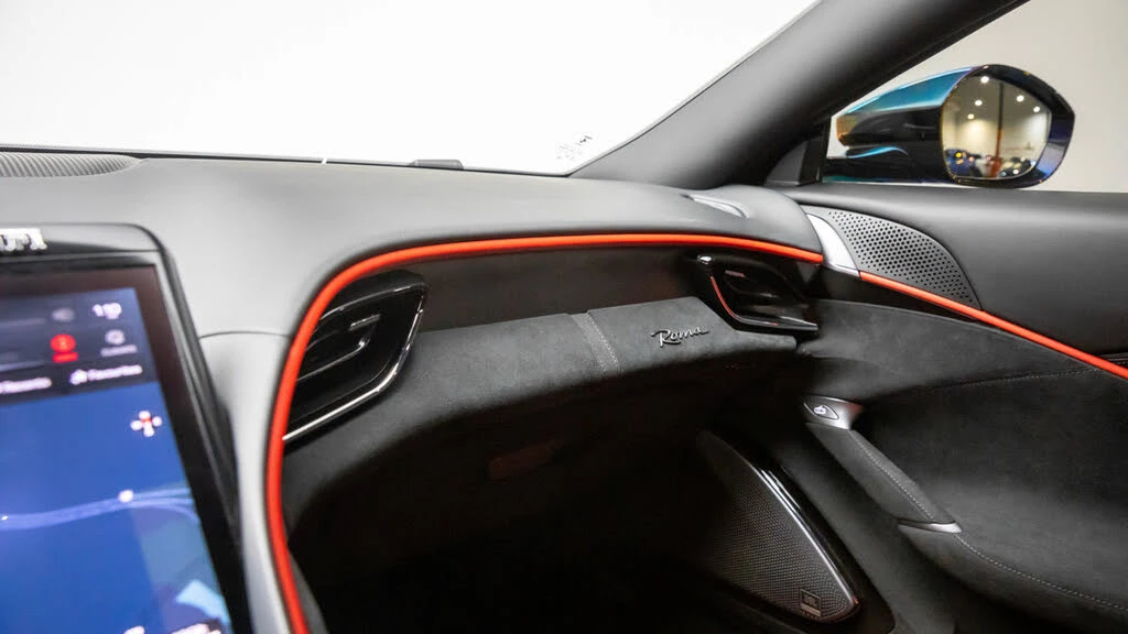 2022 Ferrari Roma - Image 30 of 31