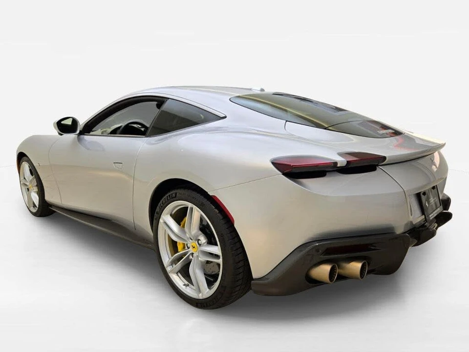 2022 Ferrari Roma - Image 11 of 31