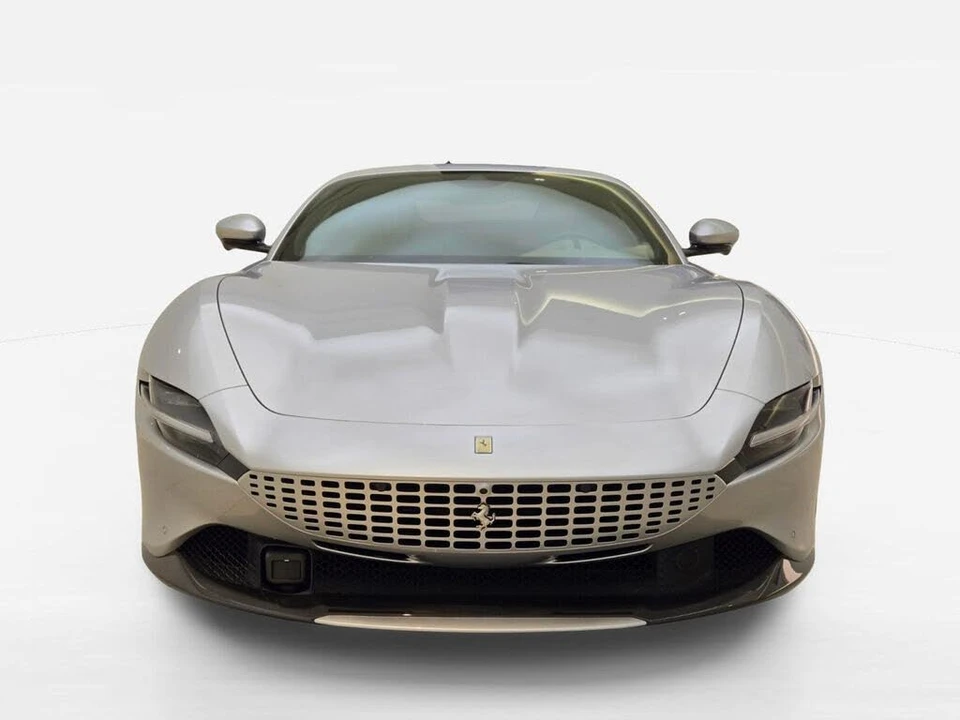 2022 Ferrari Roma - Image 2 of 31