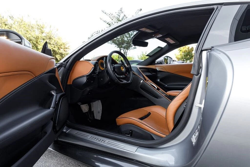 2022 Ferrari Roma - Image 23 of 31