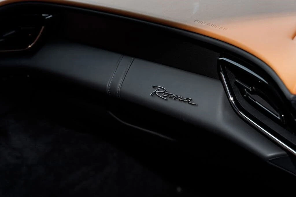 2022 Ferrari Roma - Image 17 of 31