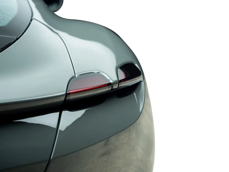 2022 Ferrari Roma - Image 14 of 31