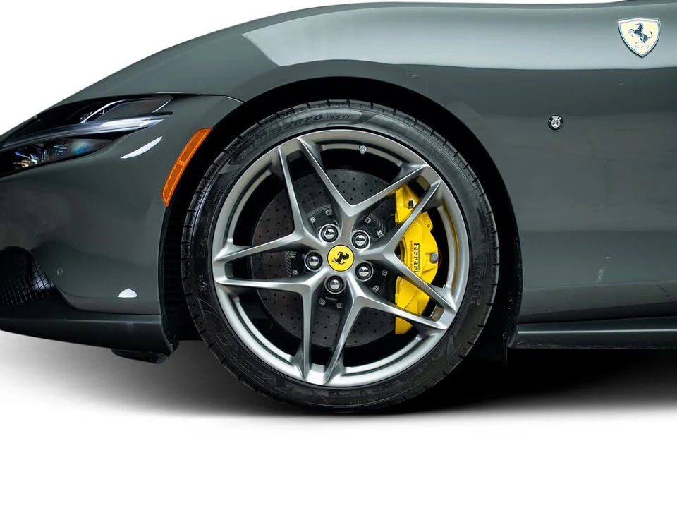 2022 Ferrari Roma - Image 21 of 31