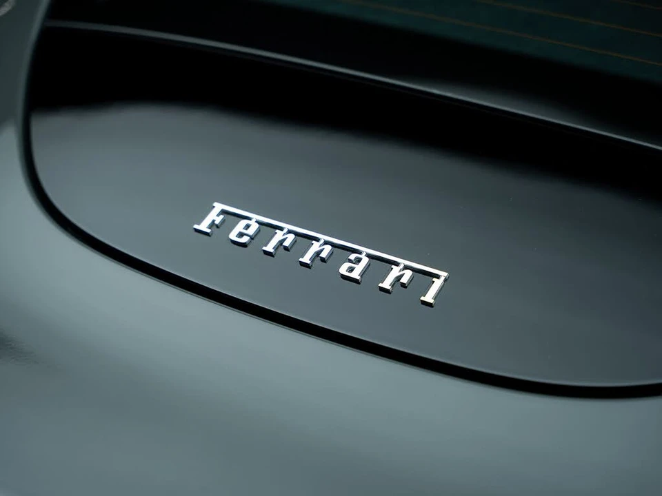 2022 Ferrari Roma - Image 16 of 31