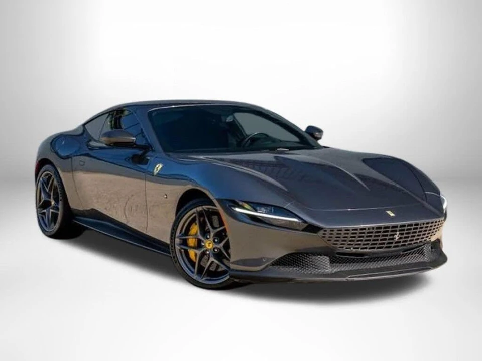 2022 Ferrari Roma - Image 2 of 31