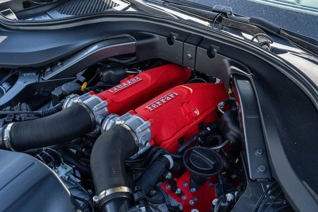 2022 Ferrari Roma - Image 27 of 31