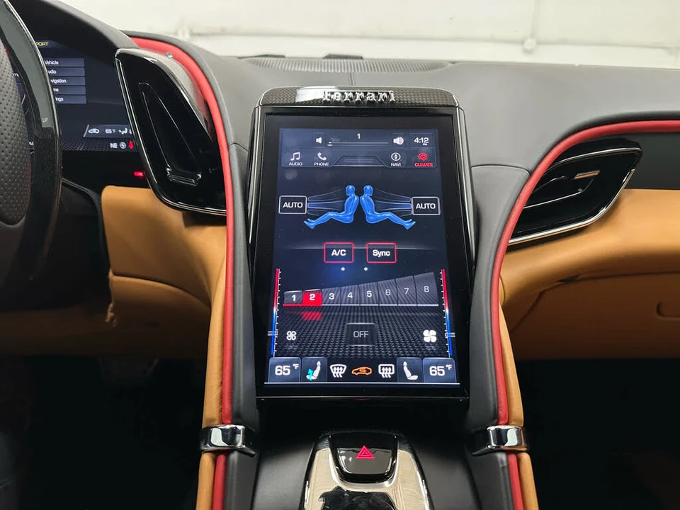 2022 Ferrari Roma - Image 29 of 31